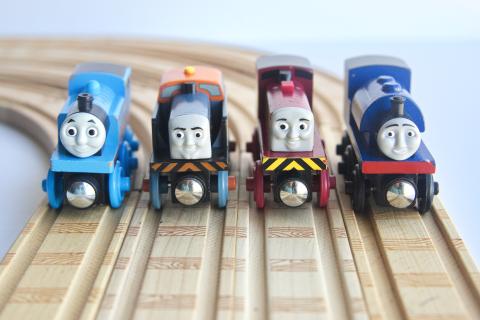 轨道上的玩具火车